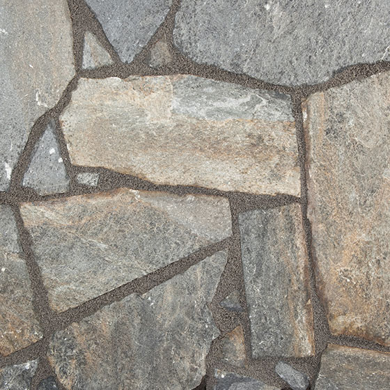 Quarzit-Polygonalplatte Karisto grau-schwarz verkauft von Löseke´s Steingarten.